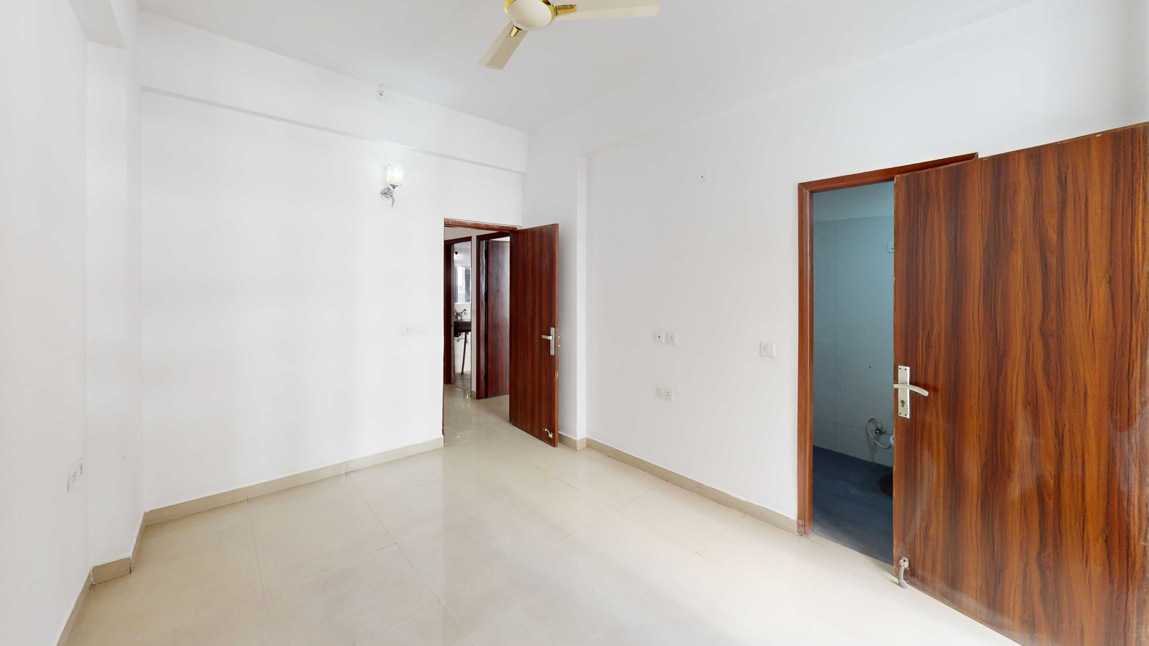 1714719494290-Bedroom (5).jpg