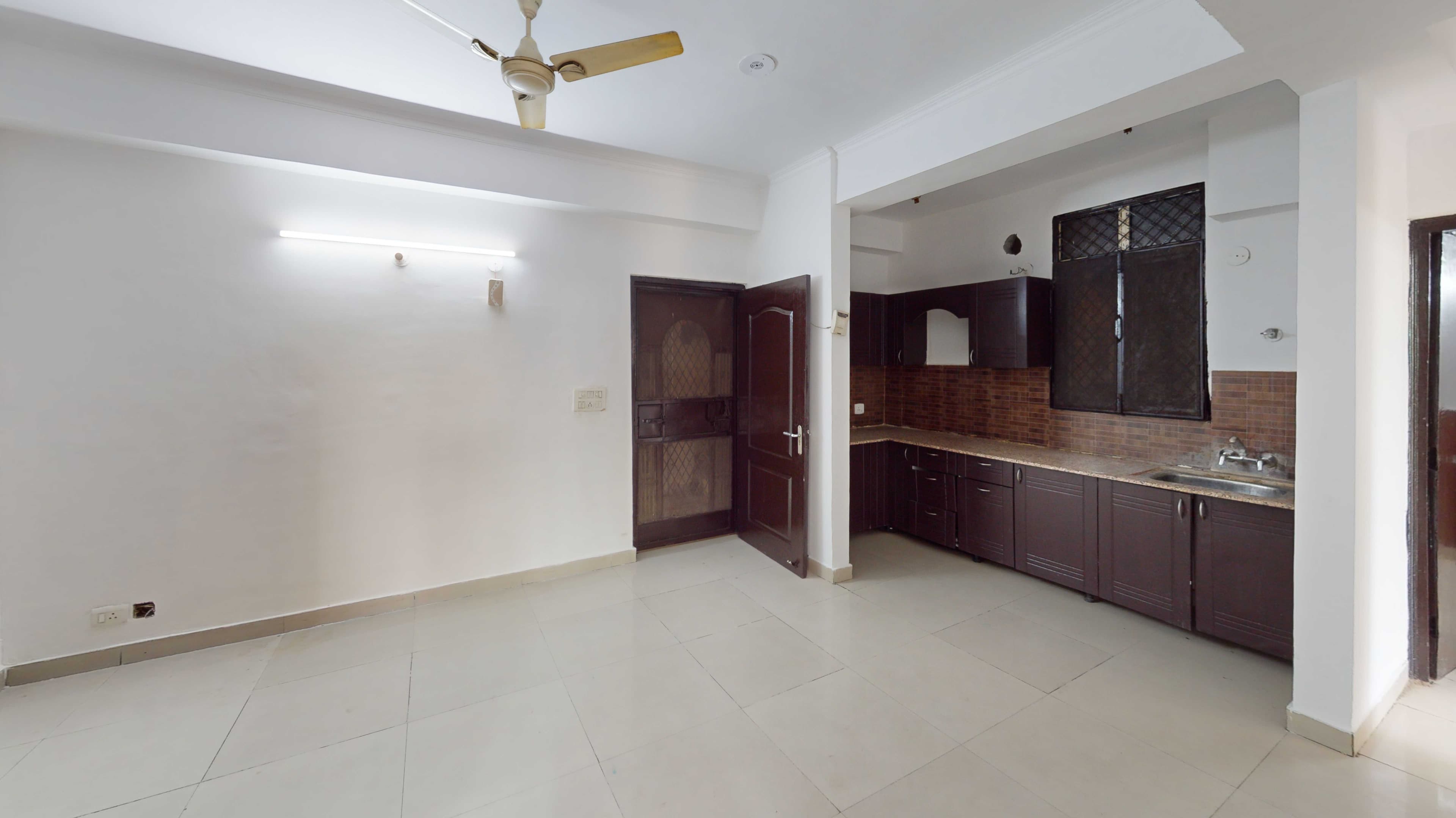 1715345973229-Bedroom (7).jpg