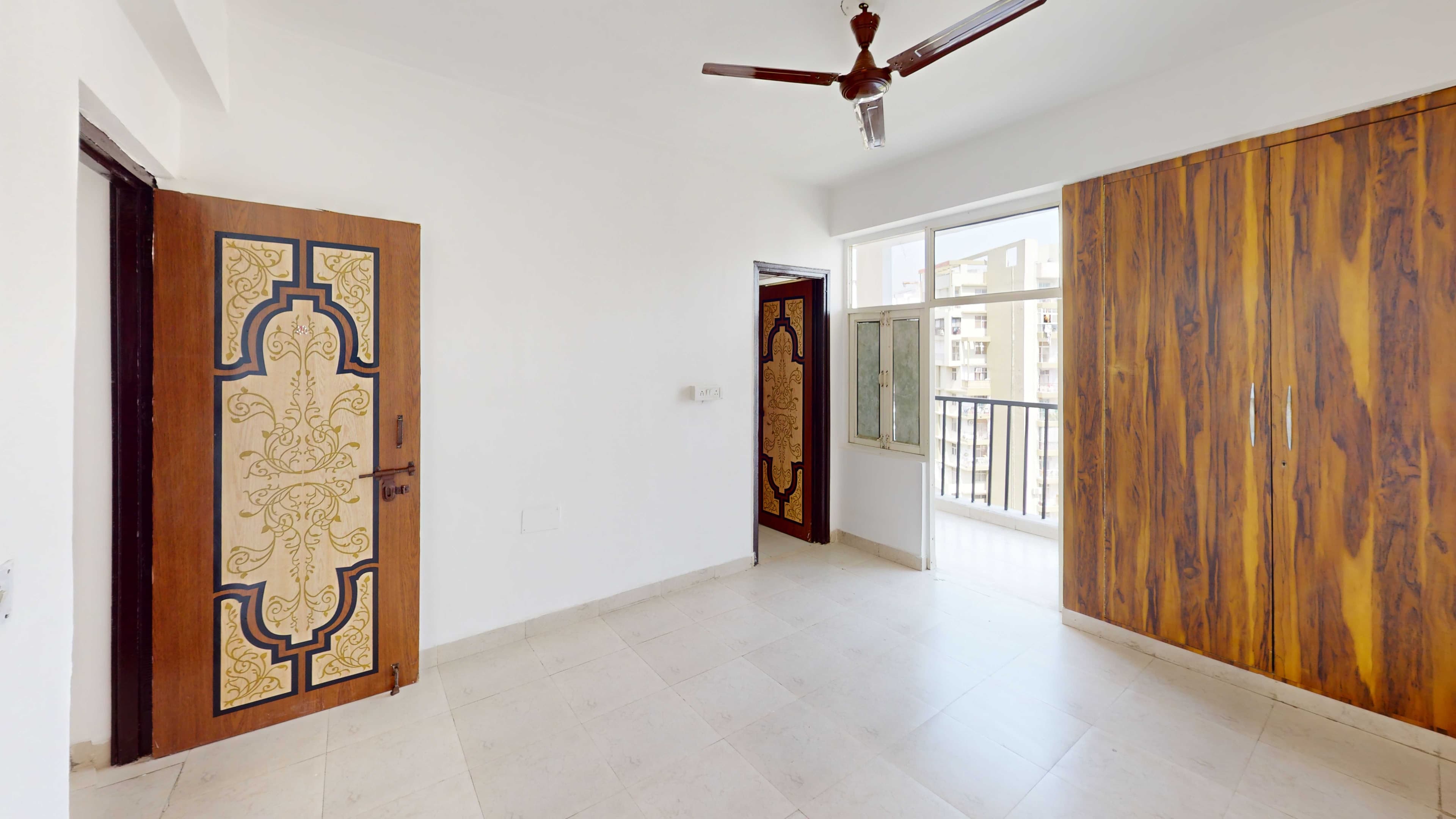 1715347385909-Bedroom (9).jpg